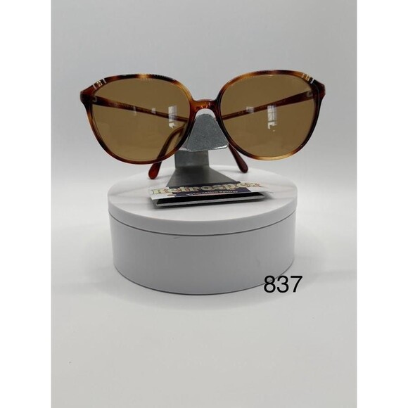 NEW Vintage Sunglasses | Non RX | Womens Cut | Brown Lens | Gold Details | #837 main image 7